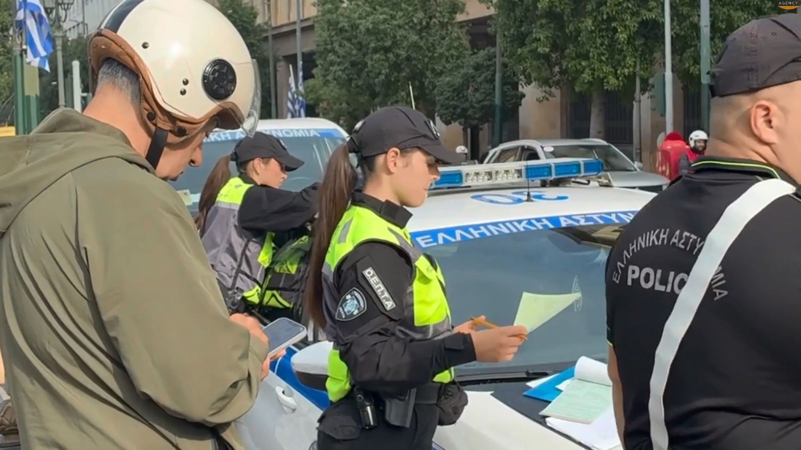 Πάνω από τις 313.000 ευρώ τα πρόστιμα για κράνος σε μία εβδομάδα